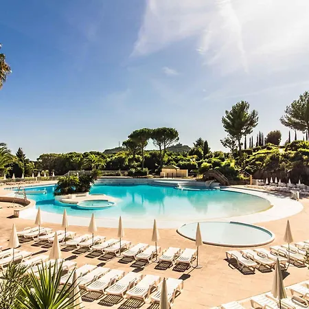 2 Pieces Avec Grande Terrasse Et Piscine - Saint-raphael - Fr-1-504-604 * Saint-Raphael (Var)